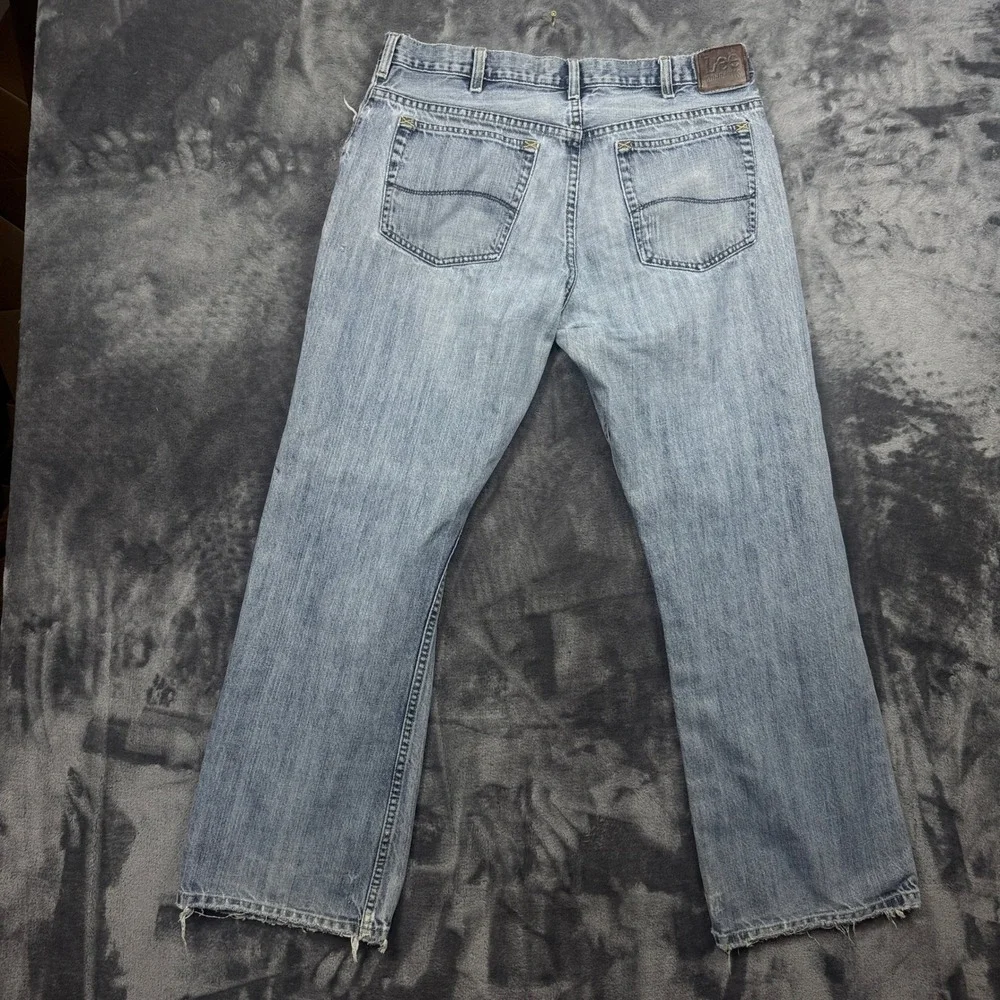 Lee Jeans Pants Mens 36x32 Blue Relaxed Bootcut Distressed Light Wash Dungarees